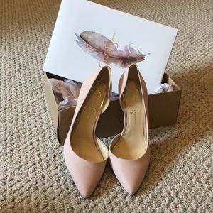 Adorable light pink pumps!